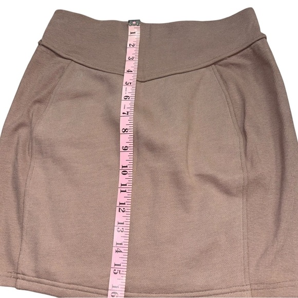 Lululemon Athletica Tan Mini Skirt - Picture 3 of 6